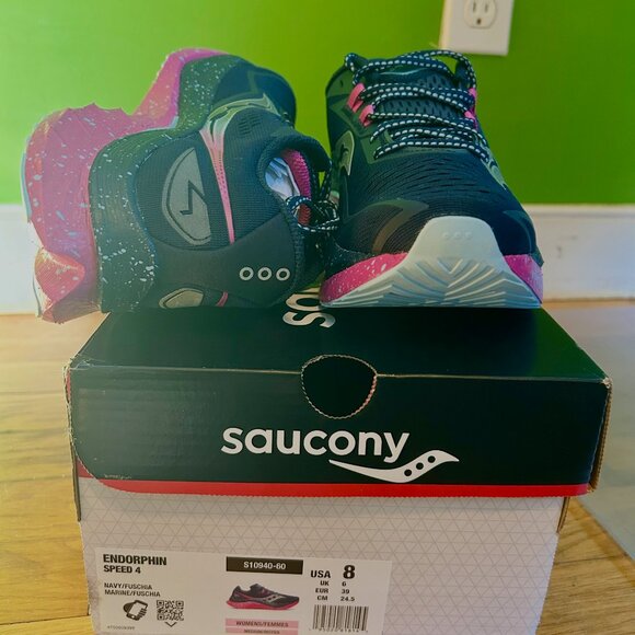 NWT Saucony Women's Endorphin Speed 4 Size 8.0 - Picture 3 of 4